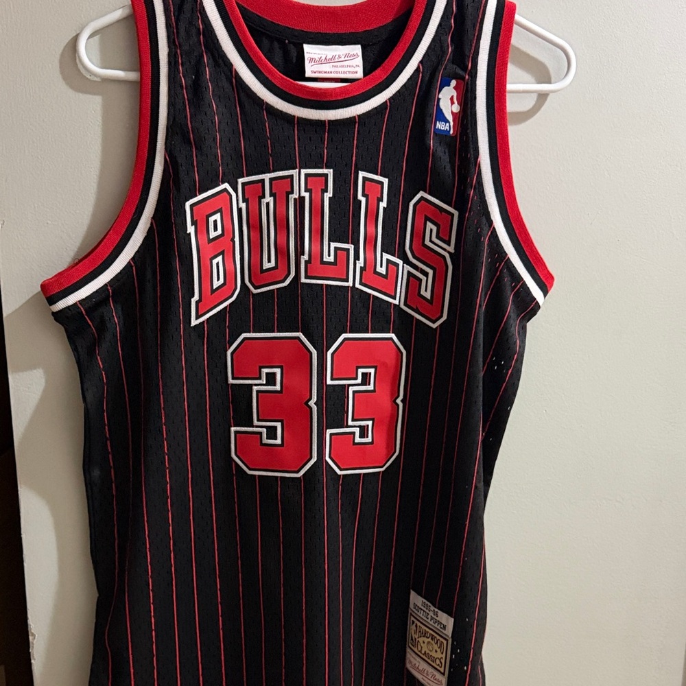 Black and Red Bulls Basketball Jersey